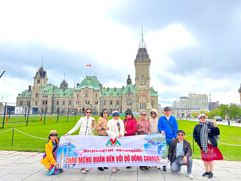 toa-nha-quoc-hoi-canada