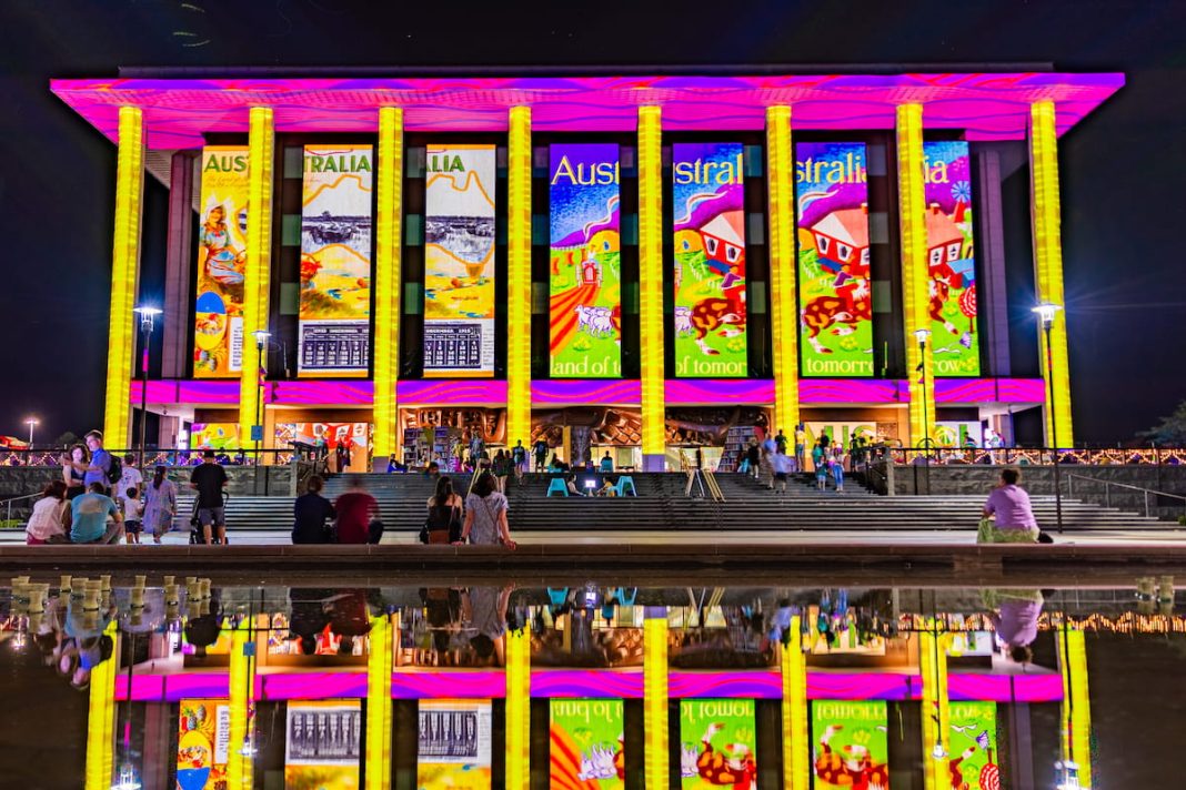 le-hoi-enlighten-canberra