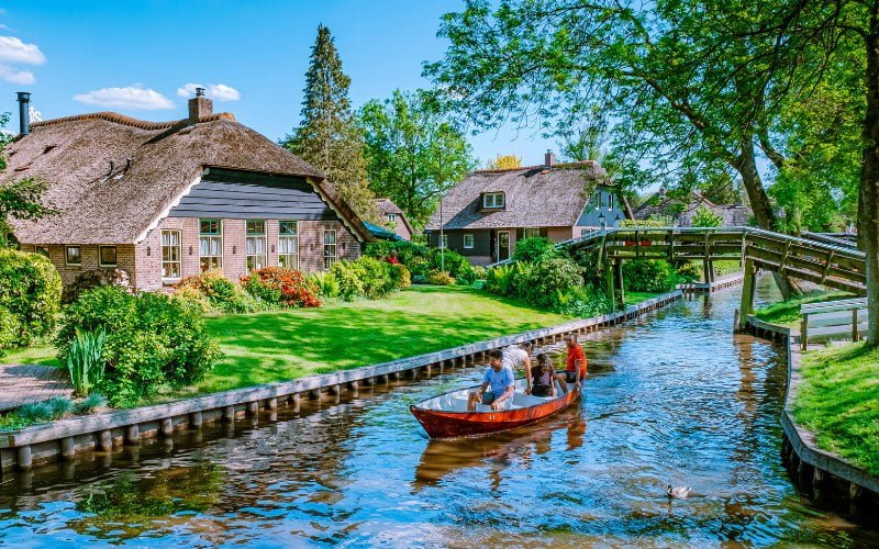 lang-thien-than-giethoorn