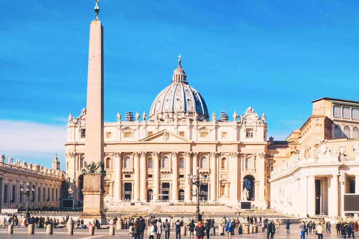 vuong-cung-thanh-duong-basilica-di-santambrogio